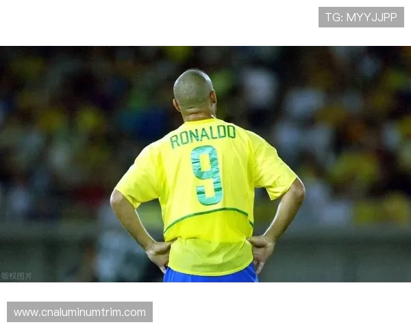 九四年巴西足球明星群像解析：从罗马里奥到贝贝托的辉煌岁月