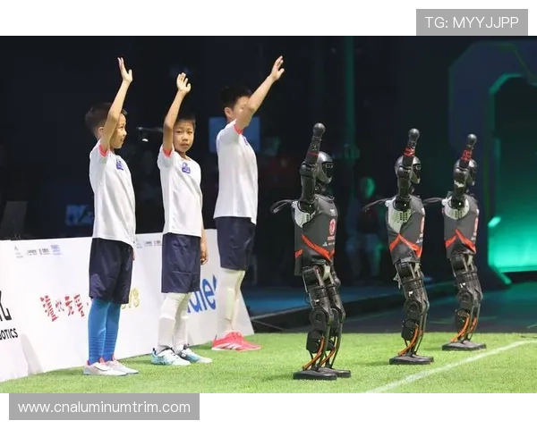 足球球星机器人：融合科技与运动的未来明星助力场上攻防变革